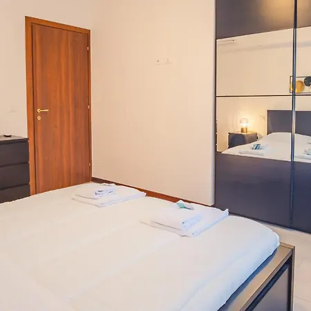 Apartment Il Roseto - Italian Homing Desenzano del Garda